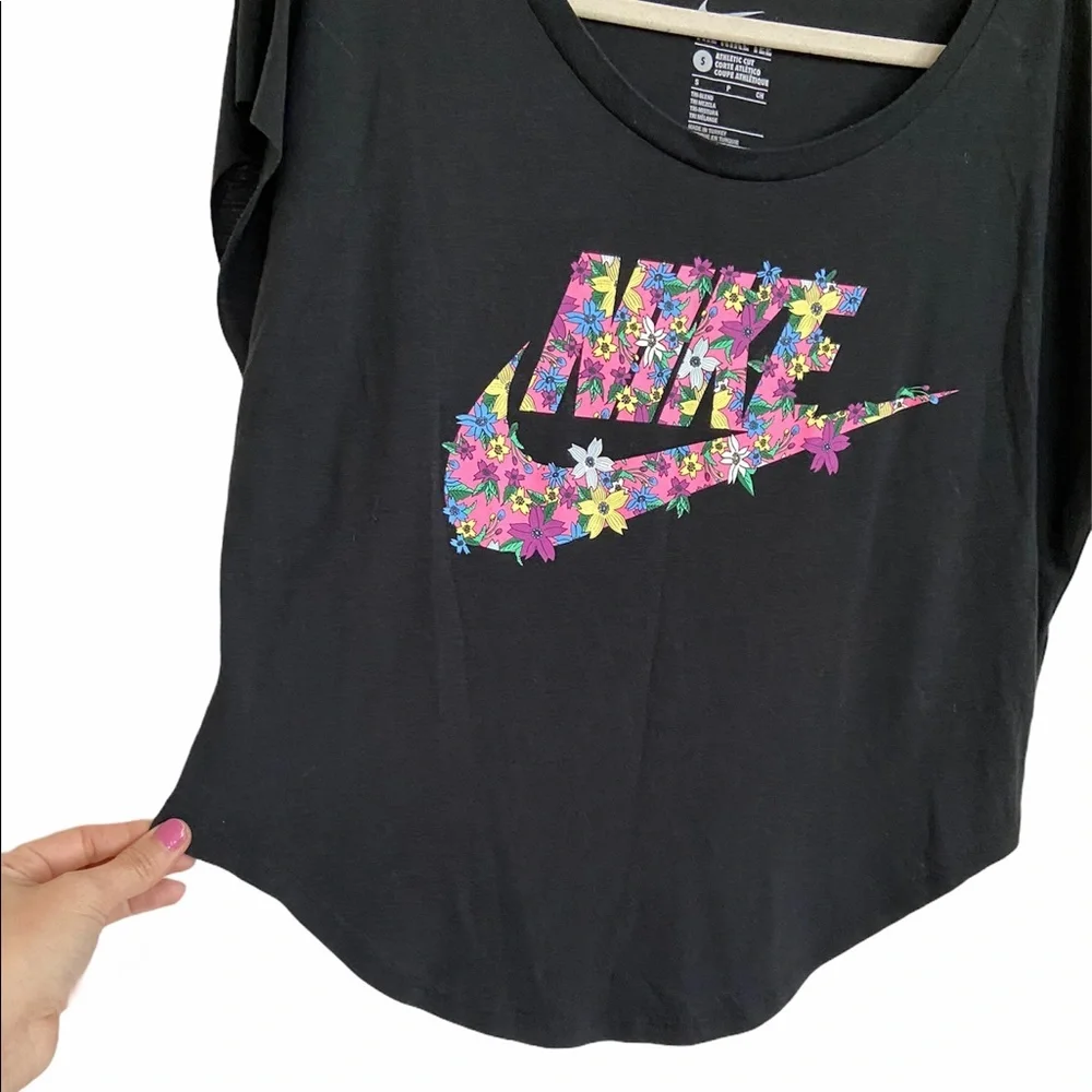 Nike Floral Logo Short Sleeve Tee Top